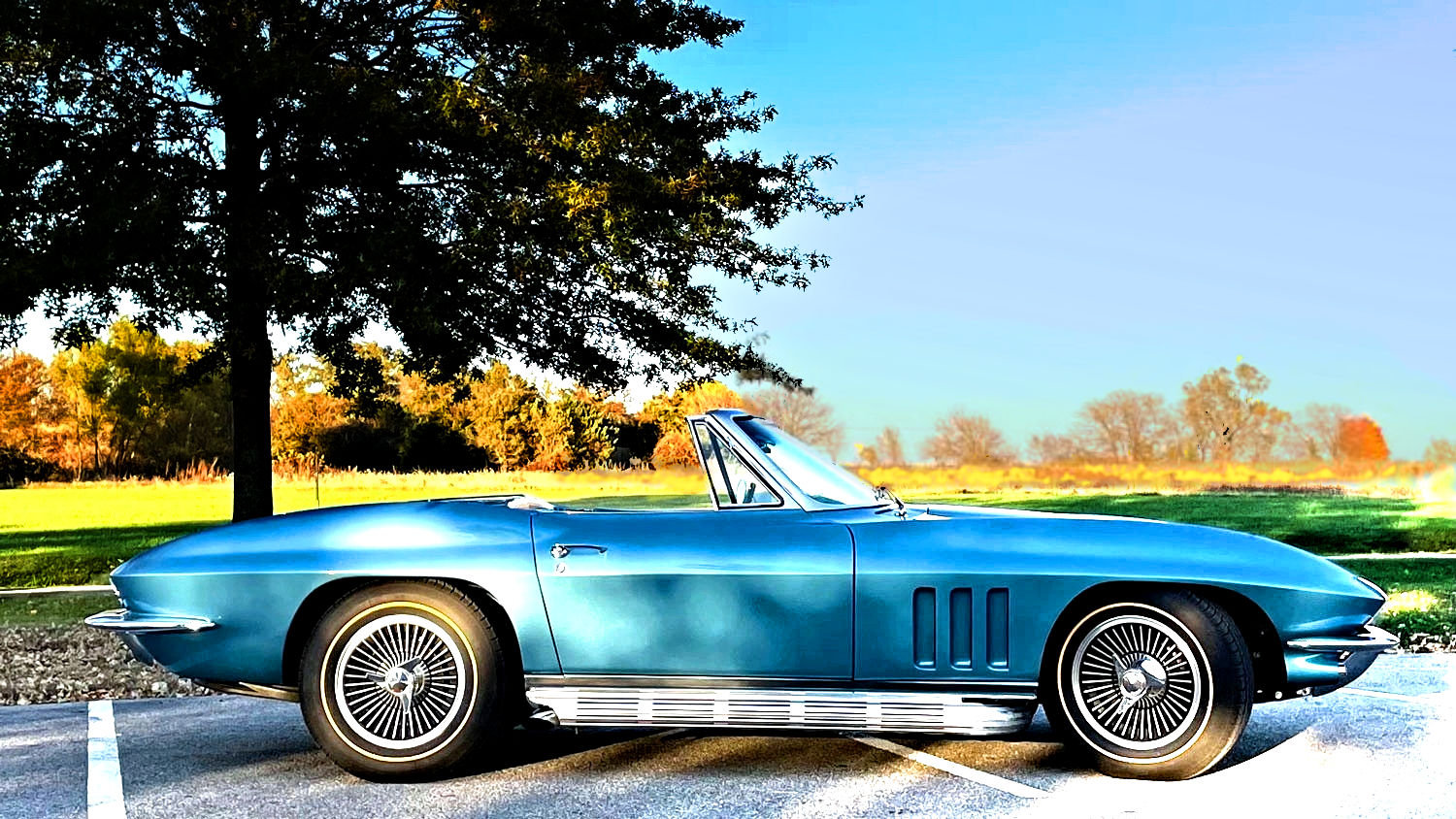 Click to Enlarge-Esc to Close Corvette Generations/C2/C2 1965 convertible Nassau Blue.jpg